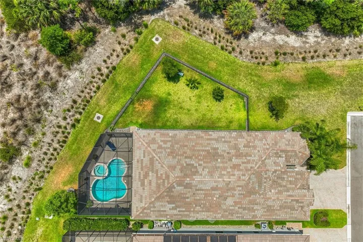 The bonus yard gives you many options; dog run, putting green, corn hole, etc.
