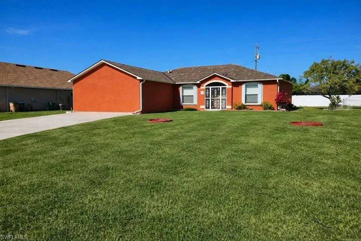 4126 Sw 8th Pl, Cape Coral, Florida 33914