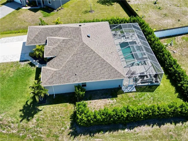 Birds eye view of property