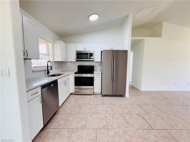 718 Rue Labeau Cir, Fort Myers, Florida 33913