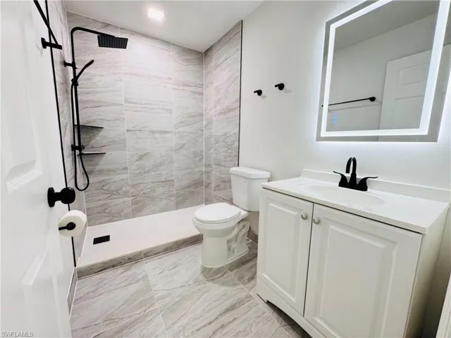 718 Rue Labeau Cir, Fort Myers, Florida 33913