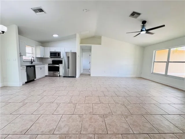 718 Rue Labeau Cir, Fort Myers, Florida 33913