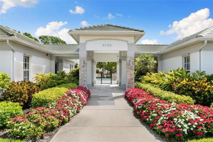 6659  Mangrove  WAY, Naples, FL 34109