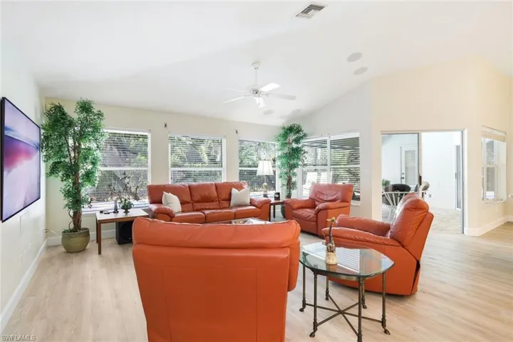 Excellent space to watch your favorite sports or movie!