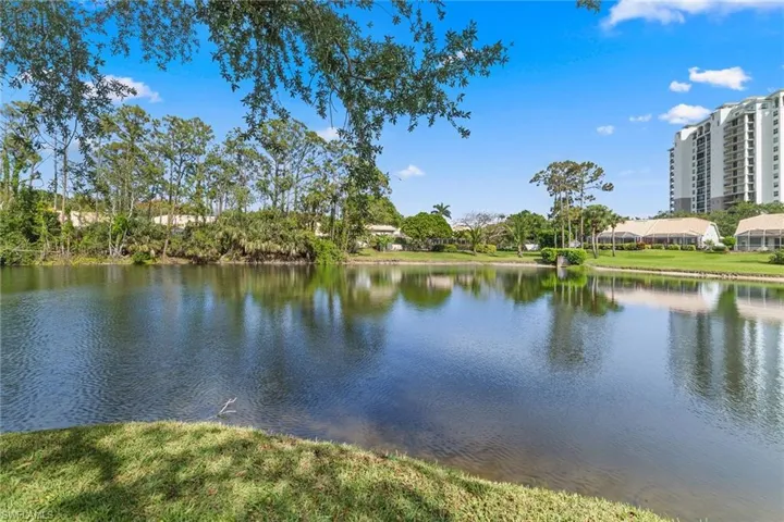 664 Wiggins Bay Dr, Naples, Florida 34110