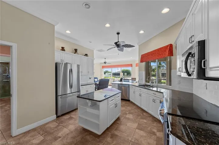 3733 Se 12th Pl, Cape Coral, Florida 33904