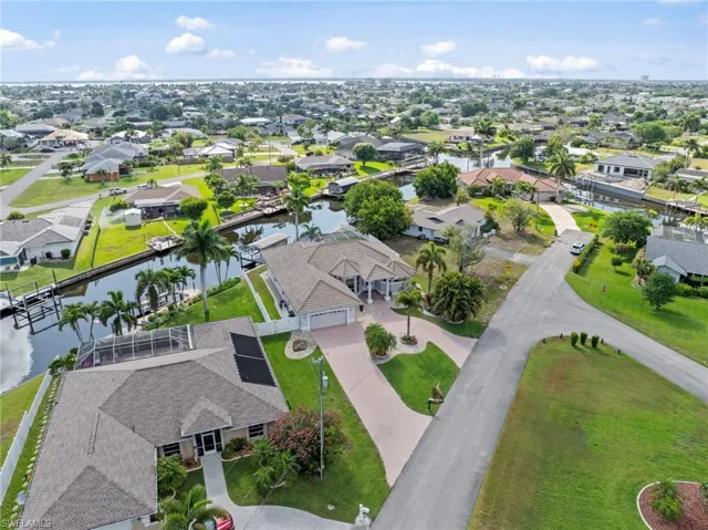 3733 Se 12th Pl, Cape Coral, Florida 33904