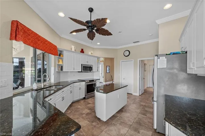 3733 Se 12th Pl, Cape Coral, Florida 33904