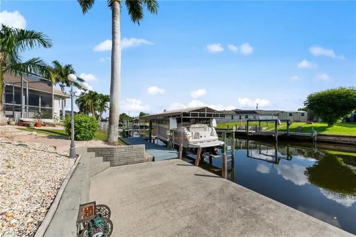 3733 Se 12th Pl, Cape Coral, Florida 33904