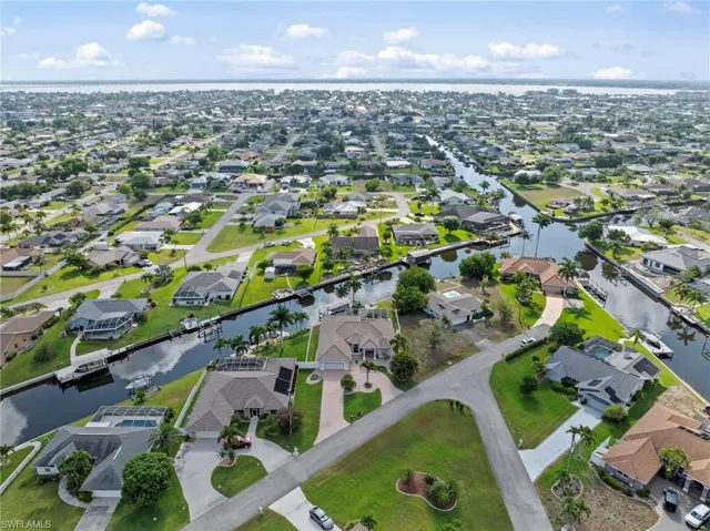 3733 Se 12th Pl, Cape Coral, Florida 33904