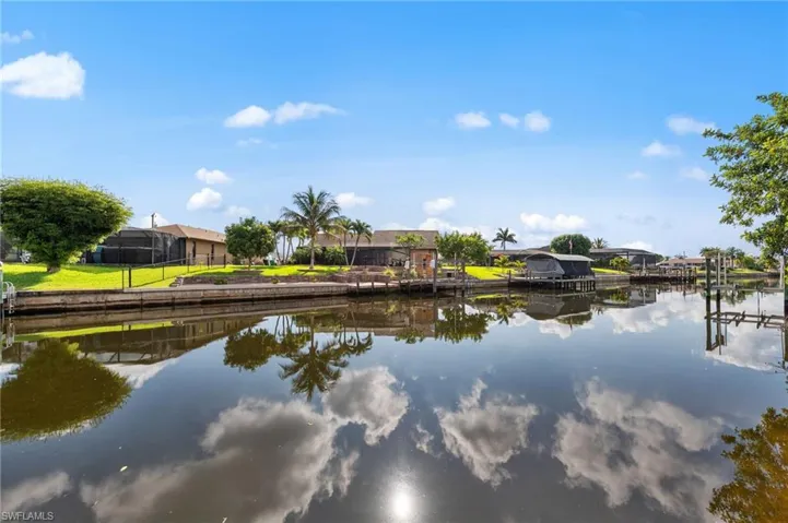 3733 Se 12th Pl, Cape Coral, Florida 33904