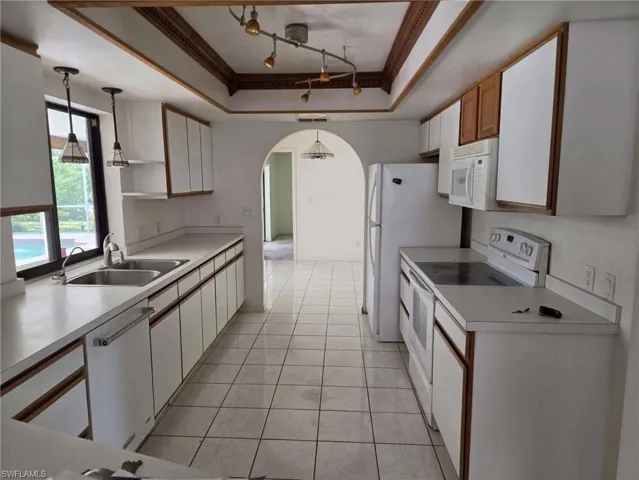 18682 Spruce Dr E, Fort Myers, Florida 33967