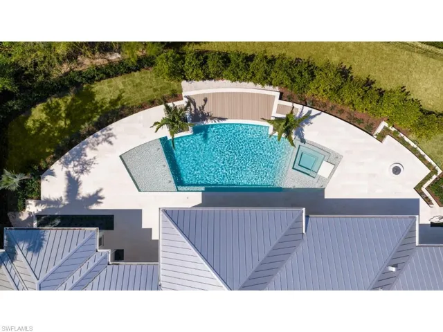 725  Pectin  RD, Naples, FL 34102