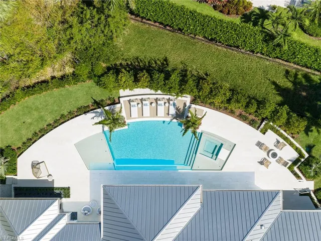 725 Pectin Rd, Naples, Florida 34102