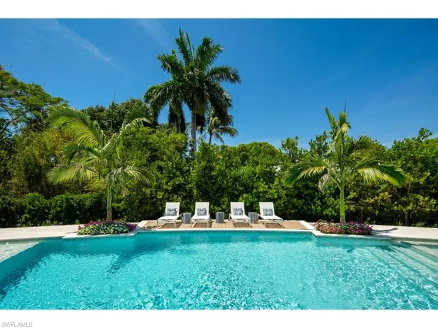 725  Pectin  RD, Naples, FL 34102