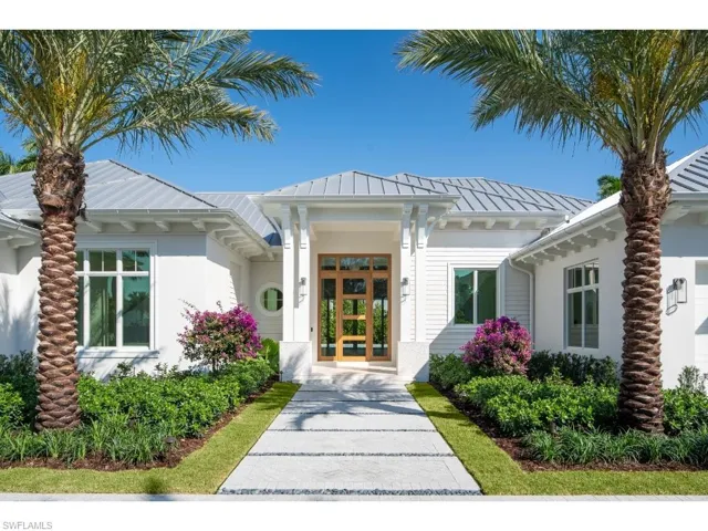 725  Pectin  RD, Naples, FL 34102