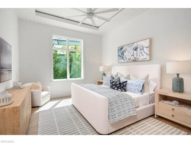 725  Pectin  RD, Naples, FL 34102