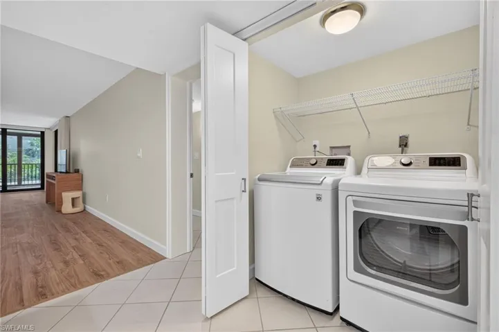 2929 W Gulf Dr 102, Sanibel, Florida 33957