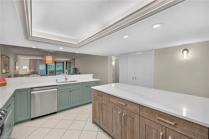 2929 W Gulf Dr 102, Sanibel, Florida 33957