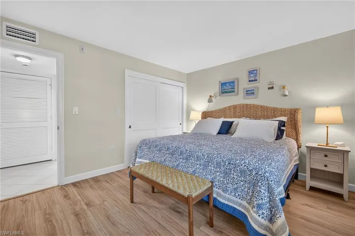 2929 W Gulf Dr 102, Sanibel, Florida 33957
