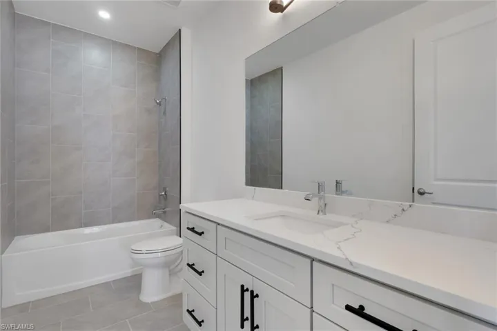 1408 Nw 2nd St, Cape Coral, Florida 33993