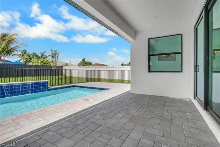 1408 Nw 2nd St, Cape Coral, Florida 33993