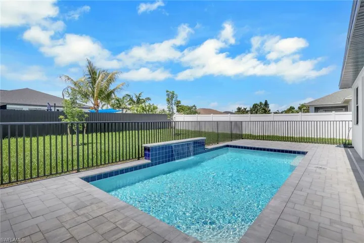 1408 Nw 2nd St, Cape Coral, Florida 33993