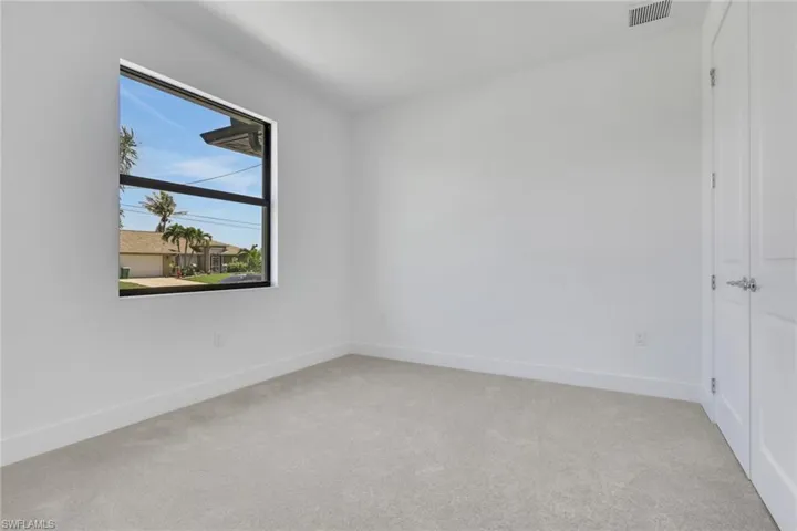 1408 Nw 2nd St, Cape Coral, Florida 33993