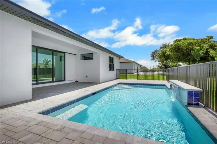 1408 Nw 2nd St, Cape Coral, Florida 33993