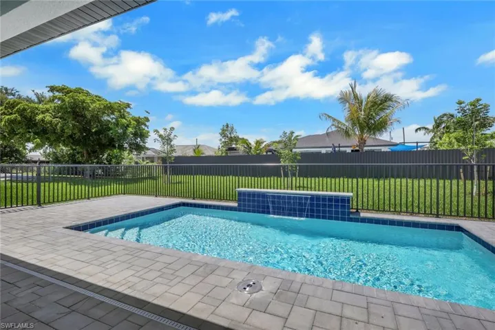 1408 Nw 2nd St, Cape Coral, Florida 33993
