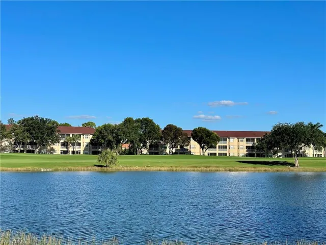 2860 Cypress Trace Cir 1823, Naples, Florida 34119