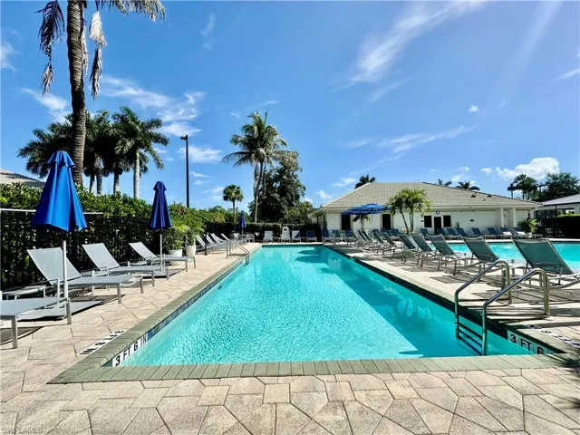 2860 Cypress Trace Cir 1823, Naples, Florida 34119