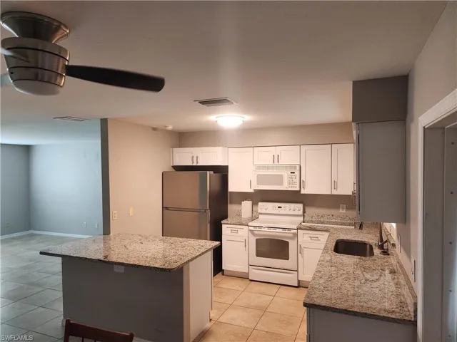 1402 Ne 18th St, Cape Coral, Florida 33909
