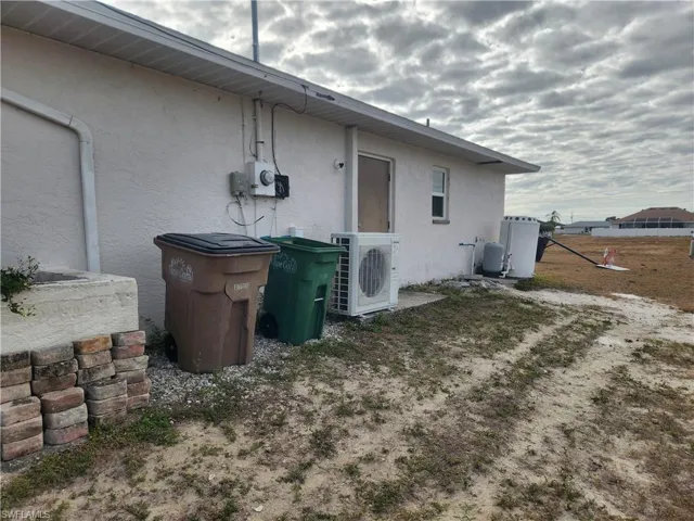 1402 Ne 18th St, Cape Coral, Florida 33909
