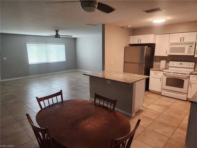 1402 Ne 18th St, Cape Coral, Florida 33909
