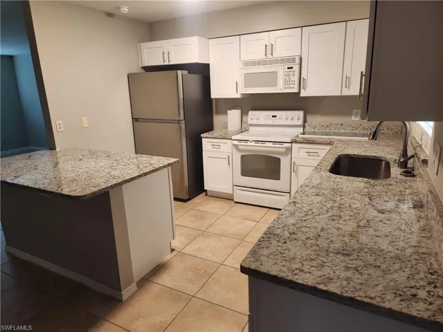 1402 Ne 18th St, Cape Coral, Florida 33909