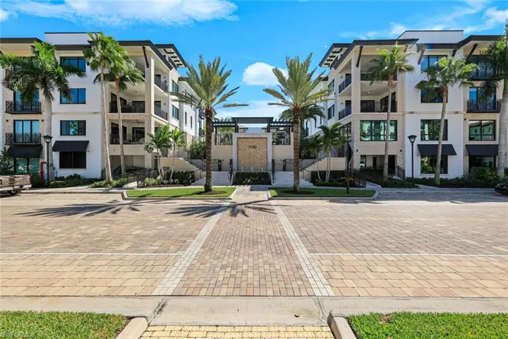 1130  3rd S AVE, Naples, FL 34102