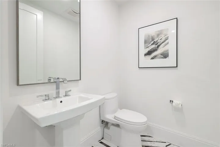 1130  3rd S AVE, Naples, FL 34102
