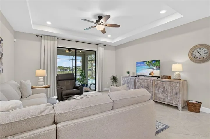 16133 Palmetto Prairie Dr, Alva, Florida 33920