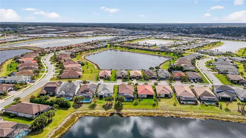16133 Palmetto Prairie Dr, Alva, Florida 33920