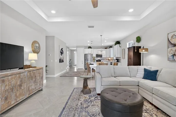 16133 Palmetto Prairie Dr, Alva, Florida 33920