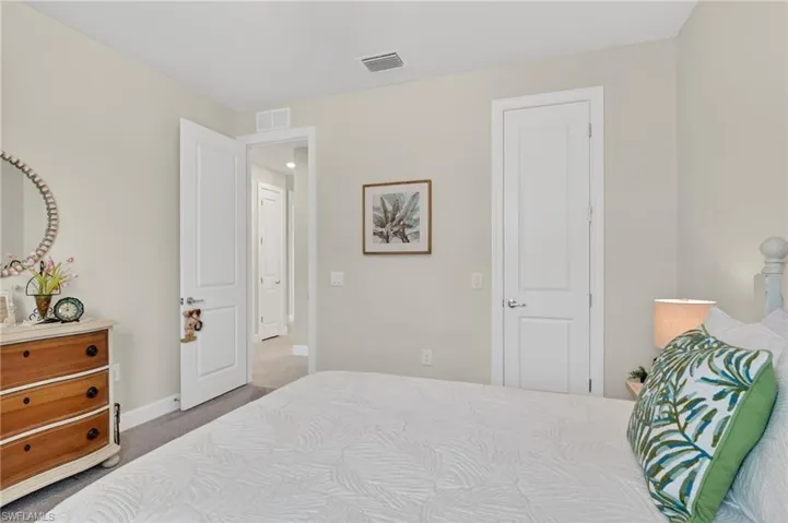 16133 Palmetto Prairie Dr, Alva, Florida 33920