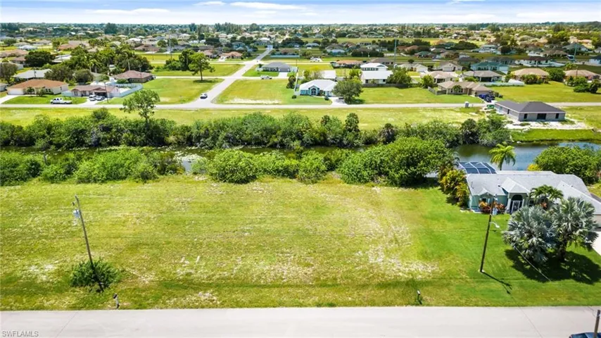 342 NE 25th  TER, Cape Coral, FL 33909