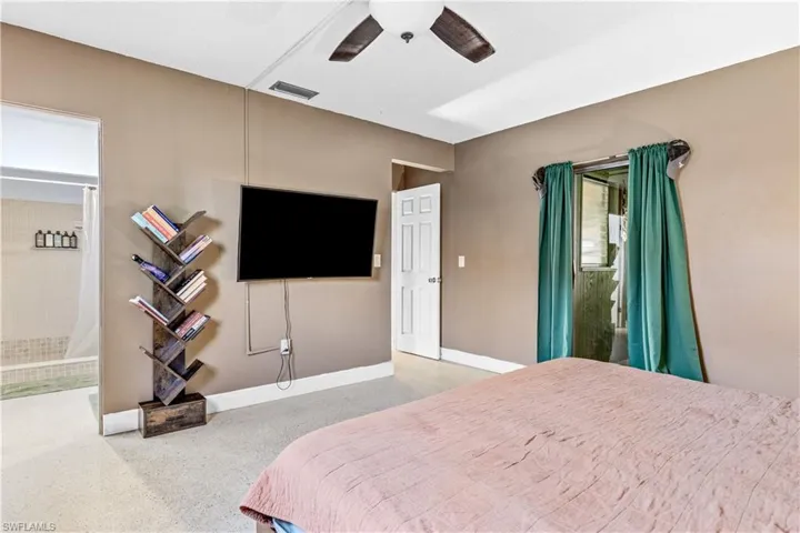 1402 Se 8th Pl, Cape Coral, Florida 33990