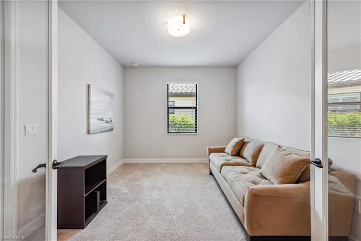 Den or 4th bedroom