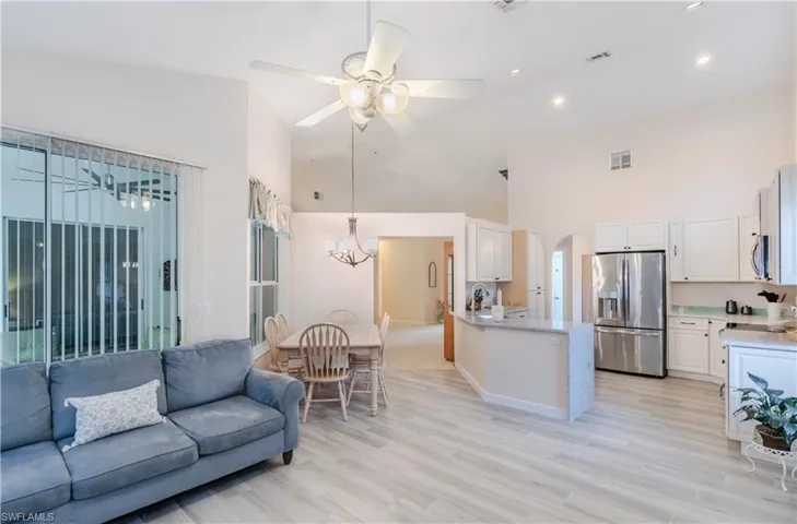 7693  Citrus Hill  LN, Naples, FL 34109