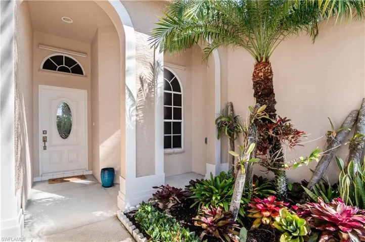 7693  Citrus Hill  LN, Naples, FL 34109