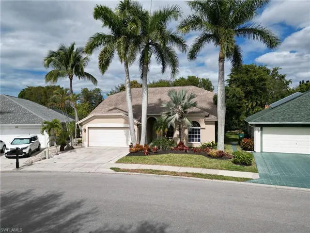 7693  Citrus Hill  LN, Naples, FL 34109