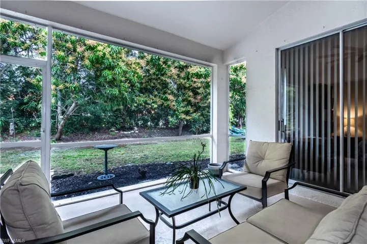 7693  Citrus Hill  LN, Naples, FL 34109