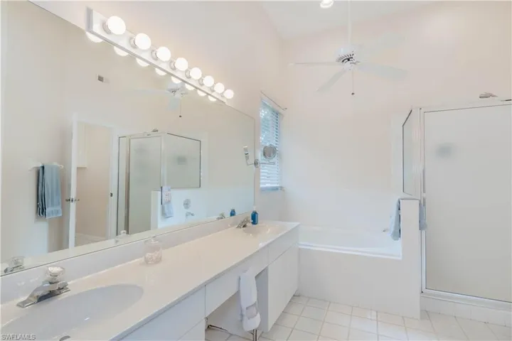7693  Citrus Hill  LN, Naples, FL 34109